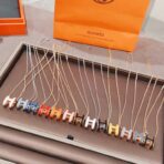 𝗛𝗲𝗿𝗺𝗲𝘀‘经典𝐇字母𝐏𝐨𝐏'𝐇珐琅系列项链