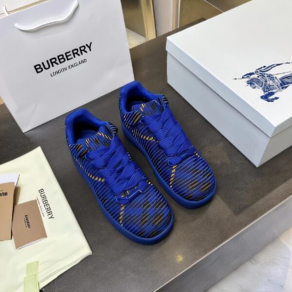 BURBERRY Check Knit Lace-Up Low-Top Sneakers（博柏利格纹飞织系带低帮休闲运动鞋）宝蓝色格纹配色