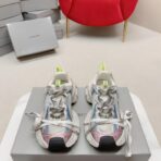 Balenciaga 3XL Extreme Lace Sneaker（巴黎世家 3XL 系列 “极致鞋带” 款运动鞋）白灰粉蓝拼色