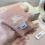 Burberry·巴宝莉双面围巾 浅粉色 - Imagem 3