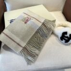 Burberry·巴宝莉双面围巾 米绿拼色 - Imagem 3