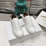 Givenchy Town Leather Low-Top Sneakers（纪梵希 Town 系列皮革低帮板鞋）黑褐配色 （压纹装装饰）