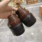 Miu Miu 2024 秋冬新款的厚底乐福鞋 棕色 - Image 4