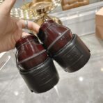 Miu Miu 厚底亮面皮革金币乐福鞋 勃艮第红 - Image 4