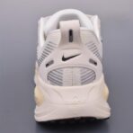 Nike Air Zoom Vomero 18 白色 - Imagem 4
