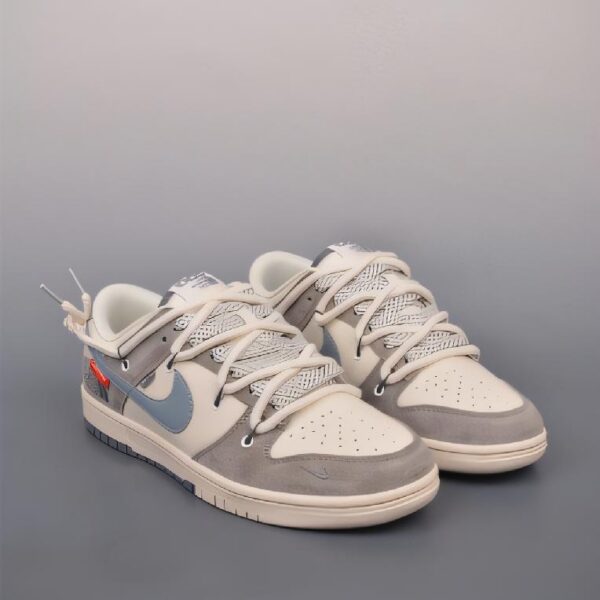 Nike SB Dunk Low 北面联名 浅灰蓝配色