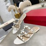 Valentino华伦天奴铆钉经典凉鞋  白色 - Image 2