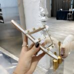 Valentino华伦天奴铆钉经典凉鞋  白色 - Image 4