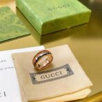 古驰（GUCCI）Icon 系列玫瑰金色金属配木质纹理宽版戒指 - Imagem 4