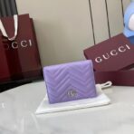古驰（Gucci）GG Marmont 系列浅紫色绗缝皮革短款钱包