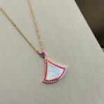 宝格丽（Bulgari）Divas' Dream 系列 18K 黄金白贝母镶粉蓝宝石及钻石扇形吊坠可调节项链 - Imagem 4