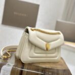 宝格丽（Bulgari）Serpenti Forever Maxi Chain 米白色小牛皮单肩包 - Imagem 3