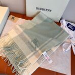 巴宝莉(Burberry)【大格战马】羊绒围巾 浅绿色 - Imagem 2