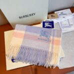 巴宝莉(Burberry)【大格战马】羊绒围巾 浅蓝色