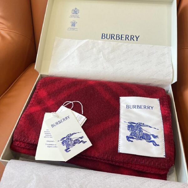 巴宝莉(Burberry)全智贤同款格纹围巾 红色