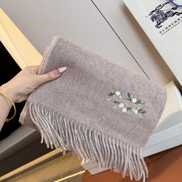 巴宝莉(Burberry)双面围巾 浅卡其色