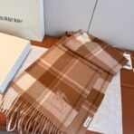 巴宝莉(Burberry)战马刺绣围巾 浅棕色 - Imagem 3