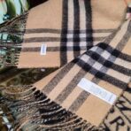 巴宝莉(Burberry)提花战马徽标logo配焦糖配色披肩 黑黄拼色 - 图片 2