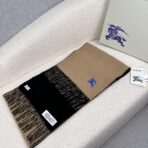 巴宝莉(Burberry)新款刺绣双面曲线羊绒围巾 黑棕拼色