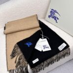 巴宝莉(Burberry)新款刺绣双面曲线羊绒围巾 黑棕拼色 - Imagem 3