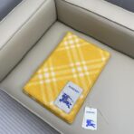 巴宝莉(Burberry)格纹羊毛围巾 黄色