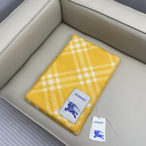 巴宝莉(Burberry)格纹羊毛围巾 黄色