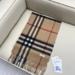巴宝莉(Burberry)经典格子羊绒围巾 棕色
