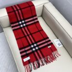 巴宝莉(Burberry)经典格子羊绒围巾 正红色 - Imagem 2