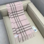 巴宝莉(Burberry)经典格子羊绒围巾 浅粉色 - Imagem 2