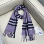 巴宝莉(Burberry)经典格子羊绒围巾 淡紫色 - Imagem 3