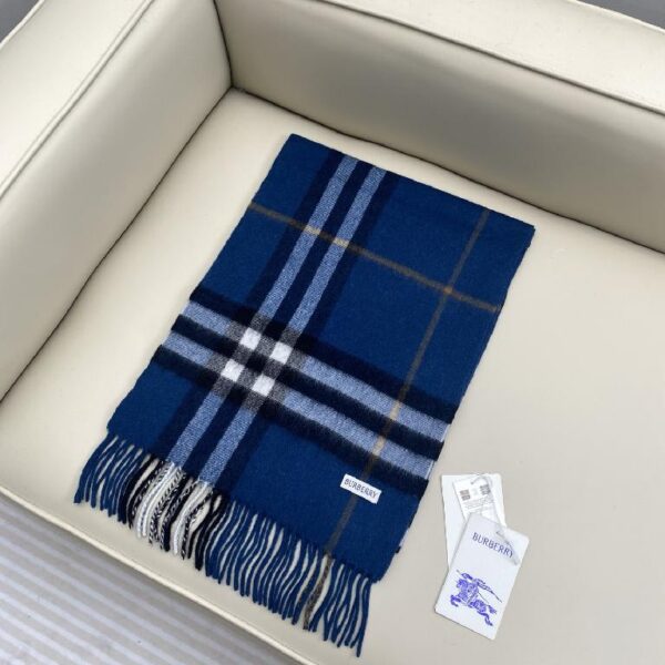 巴宝莉(Burberry)经典格子羊绒围巾 深蓝色