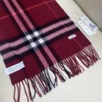 巴宝莉(Burberry)经典格子羊绒围巾 酒红色 - Imagem 3