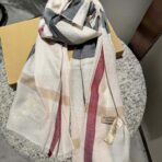 巴宝莉(Burberry)经典格钻石纹围巾 米色 - 图片 3