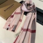 巴宝莉(Burberry)经典格钻石纹围巾 粉色 - 图片 3