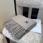 巴宝莉(Burberry)超美新款马海毛围巾 灰色