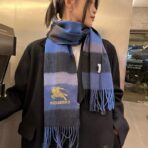 巴宝莉(Burberry)金丝战马刺绣羊绒围巾 深蓝 - Imagem 4