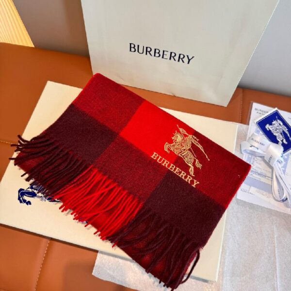 巴宝莉(Burberry)金丝战马刺绣羊绒围巾 红色