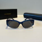 巴黎世家（Balenciaga）BB 系列蓝黑拼接色镜框咖色双 B 装饰猫眼窄版太阳镜 - 图片 2