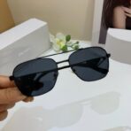 普拉达（PRADA）Symbole 系列黑色金属框三角标识太阳镜