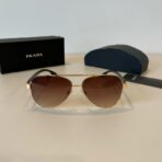 普拉达（Prada）徽标系列金色金属框棕色飞行员太阳镜 - 图片 2