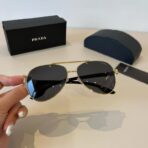 普拉达（Prada）徽标系列金色金属框黑色飞行员太阳镜 - 图片 3