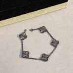 梵克雅宝 MADIMAN 玛蒂曼 925 银黑武士镭射五花四叶草手链