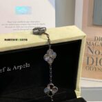 梵克雅宝 MADIMAN 玛蒂曼 925 银黑武士镭射五花四叶草手链 - 图片 3