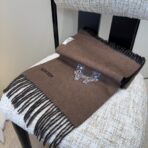 爱马仕(HERMES)H刺绣logo搭配双边配色围巾 深蓝色 - 图片 2