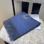 爱马仕(HERMES)H刺绣logo搭配双边配色围巾 蓝色