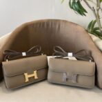 爱马仕（Hermès）Constance Elan 鸽子灰 Epsom 牛皮金属扣单肩包
