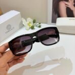 范思哲（Versace）Medusa Deco 系列黑框紫镜片方形太阳镜 - Imagem 3