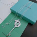 蒂芙尼（Tiffany & Co.）Keys 系列 925 银花朵镂空钥匙双链项链 - 图片 3