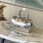 路易威登（LOUIS VUITTON）Speedy Nano 系列银色 Monogram Miroir 压纹迷你波士顿手提斜挎包