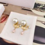 迪奥CD粉水滴珠双珠耳钉